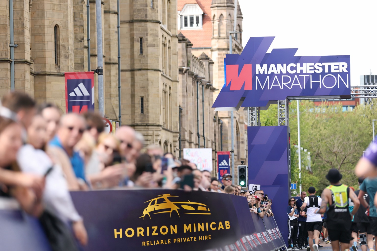 Manchester Marathon 2026 with Horizon Minicab Services